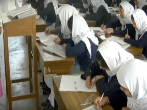 17. మోస్ట్ లిటరేట్ విలేజ్ ఇన్ ఏషియా