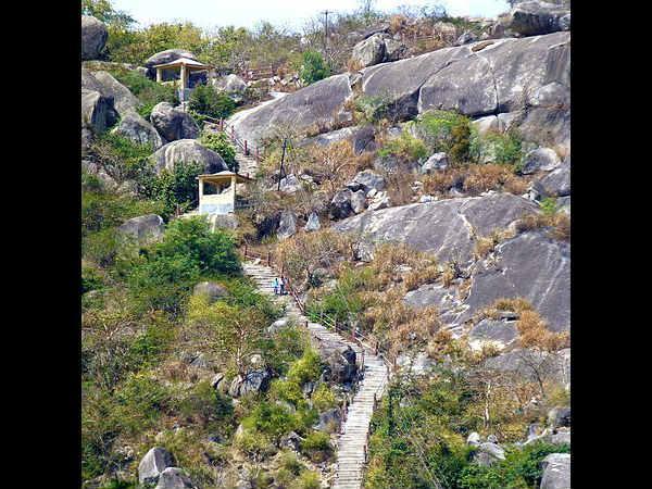 బారాబర్ గుహలు