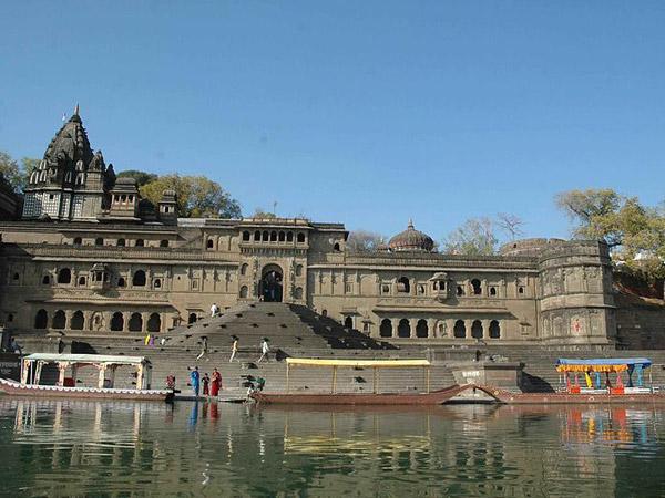 4. నర్మదా నది