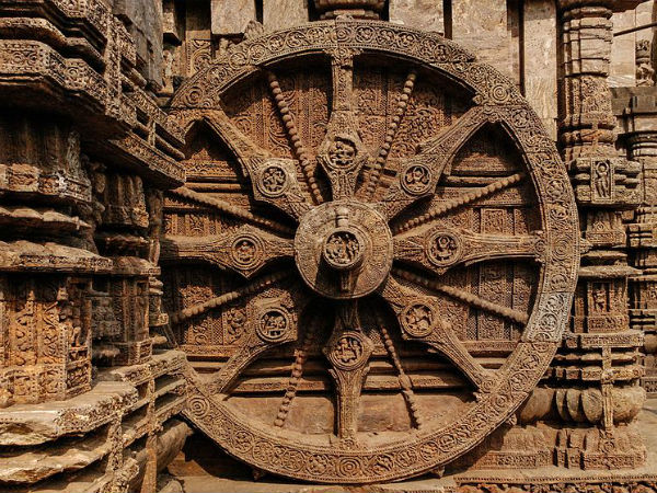 3.కోణార్క్ సూర్యదేవాలయం