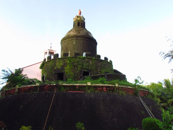 16. మండపేశ్వర్ గుహలు