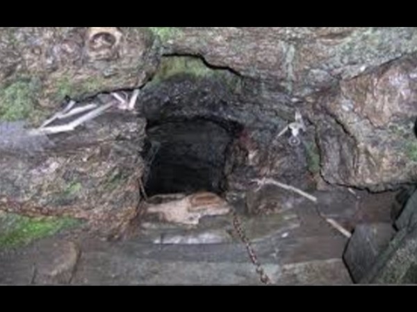 భూమి ప్రారంభం నుంచి వున్న గుహలు