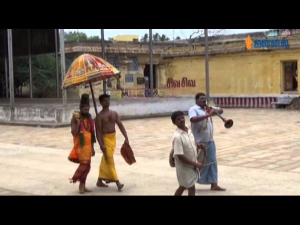  ఏనుగులు ప్రవేశించలేని గుడిలో, ప్రతిరోజూ ఏనుగుచే పూజలు చేయిస్తున్న ఆలయ అర్చకులు