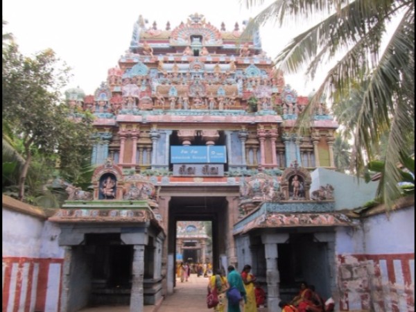 ఏనుగులు ప్రవేశించలేని గుడిలో, ప్రతిరోజూ ఏనుగుచే పూజలు చేయిస్తున్న ఆలయ అర్చకులు