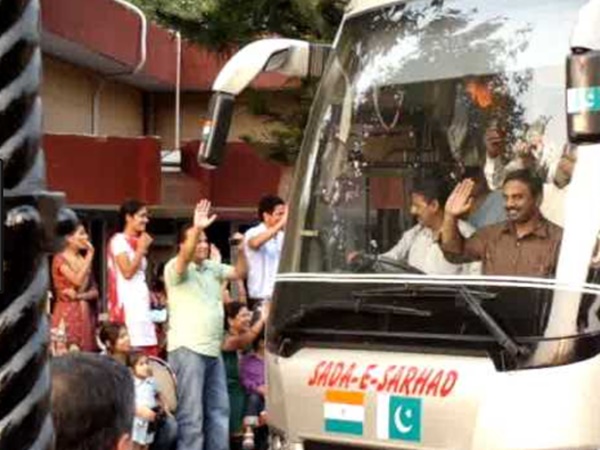 రోడ్డు మార్గం