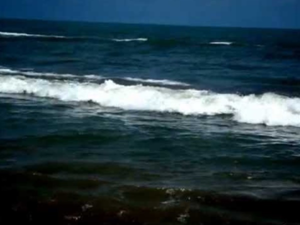  సముద్రపు అలలు