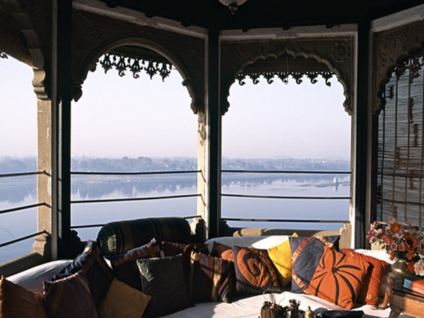 ఇక్కడ చూడవలసిన పర్యాటక ప్రదేశాలు