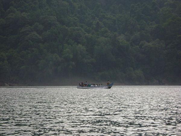 పచ్చదనంతో కూడిన అంబసముద్రం