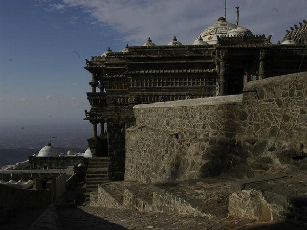 రిషభదేవ్ ఆలయం 