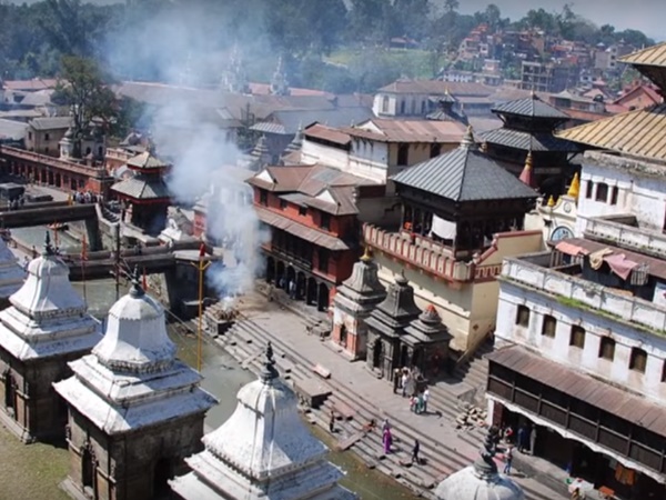 స్థానికమహిళలు