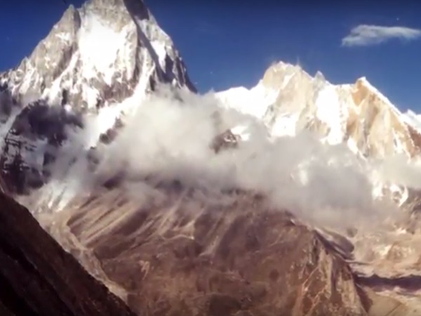 900 వందల ఏళ్లుగా.. ఈ పర్వతం ఎవరూ ఎక్కలేదు.