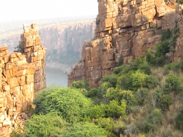 వర్ణనాతీతమైన సుందర దృశ్యం