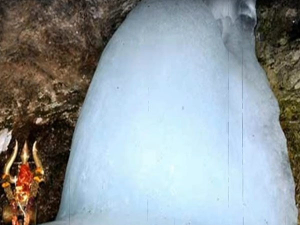 బిందువుబిందువుగా నేలకురాలే హిమ జలం