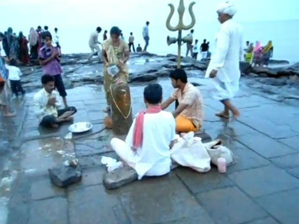 లింగ ప్రతిష్ట ఎవరు చేసారు?