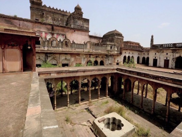 అద్భుతమైన చారిత్రక కట్టడం