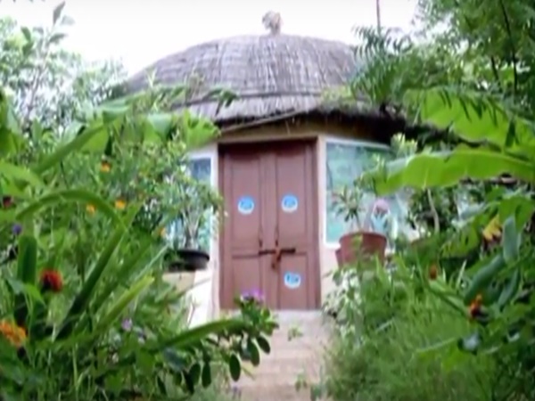 గ్రామ సర్పంచ్