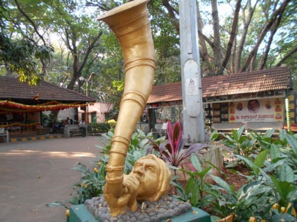  కాపలా కాసేవారు