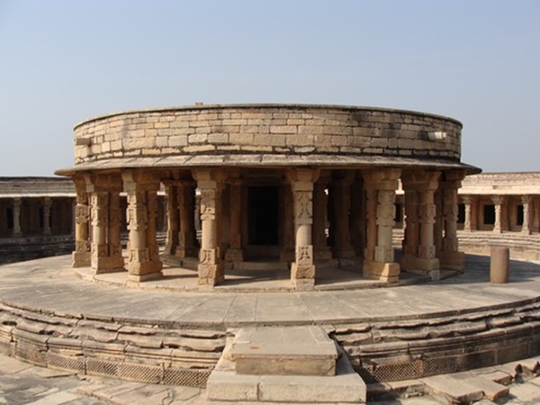 మన పార్లమెంట్ భవన్ నిర్మాణ రహస్యం !