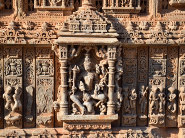 నాల్గుముఖాలు