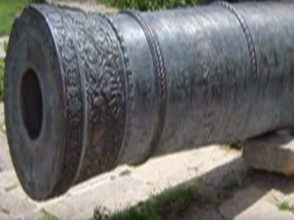 గోల్కొండ దెయ్యంతో తారామతి ప్రేమకథ 