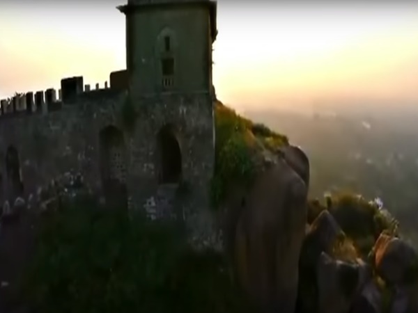 గోల్కొండ దెయ్యంతో తారామతి ప్రేమకథ 