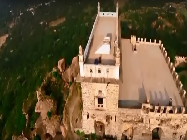 గోల్కొండ దెయ్యంతో తారామతి ప్రేమకథ 