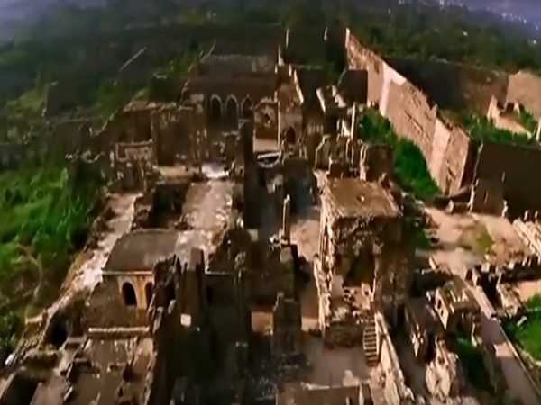 గోల్కొండ దెయ్యంతో తారామతి ప్రేమకథ 