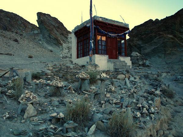 ఇన్సా బౌద్ధ ఆరామం 