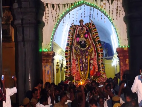 చెమటలు పట్టే విగ్రహం