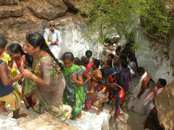 భక్తులు