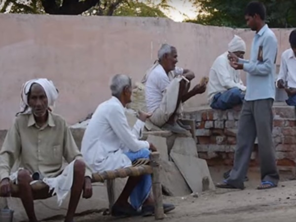 సైన్సుకే చుక్కలు చూపిస్తున్న గ్రామం !