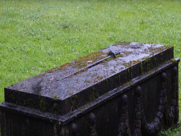 సమాధుల్లో దాగి ఉన్న లక్షల కోట్ల ధనం..! కనుగొన్న శాస్త్రవేత్తలు !