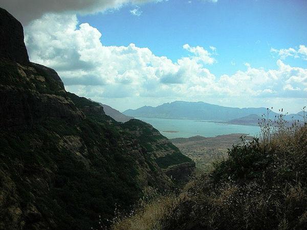 హరిశ్చంద్రగడ్ ఎలా చేరుకోవాలి ?