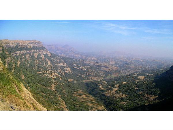 హరిశ్చంద్రగడ్ ఎలా చేరుకోవాలి ?