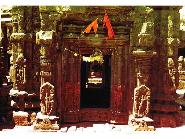 హరిశ్చంద్రగడ్ లో చూడవలసిన ఆకర్షనీయ ప్రదేశాలు