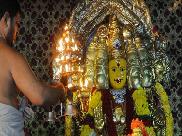 విజయవాడ కనకదుర్గమ్మ గురించి చాలా మందికి తెలియని నిజాలు