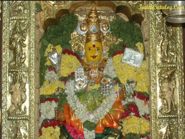 విజయవాడ కనకదుర్గమ్మ గురించి చాలా మందికి తెలియని నిజాలు