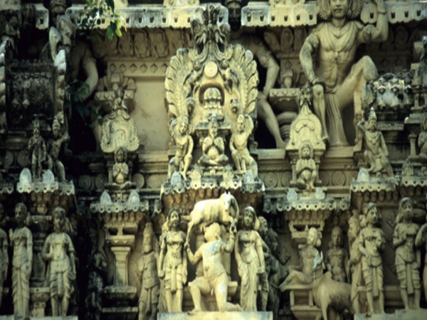 అనంత పద్మనాభ స్వామి తలుపుల కిటుకు తెలిసింది ఈ ఒక్కడికే...