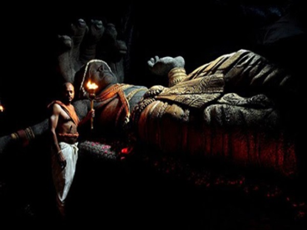 అనంత పద్మనాభ స్వామి తలుపుల కిటుకు తెలిసింది ఈ ఒక్కడికే...