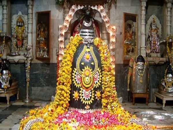 బ్రిటిష్ వారు నిర్మించిన హిందూ ఆలయ రహస్యం