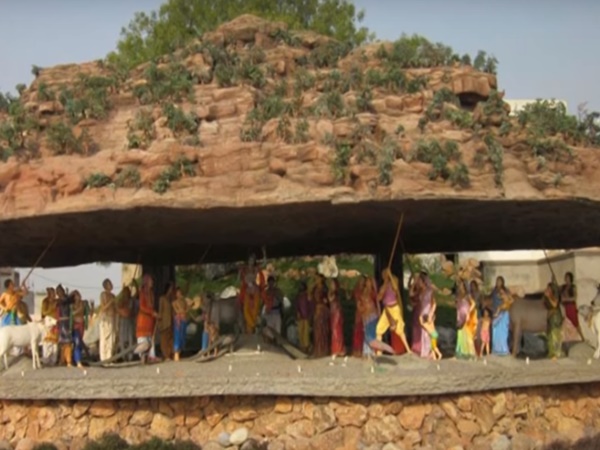 గోవర్దనగిరికి యుగాంతానికి సంబంధం ఏమిటి