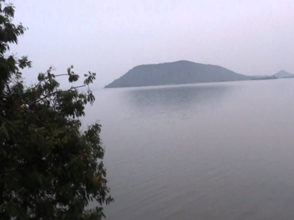 ఇక్కడ చూడవలసినవి