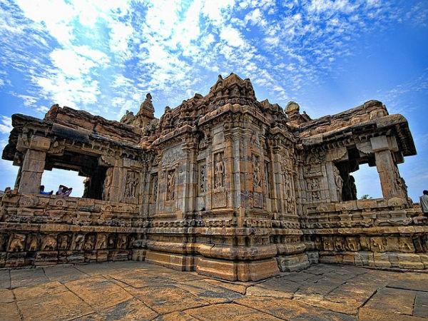 విరూపాక్ష దేవాలయం