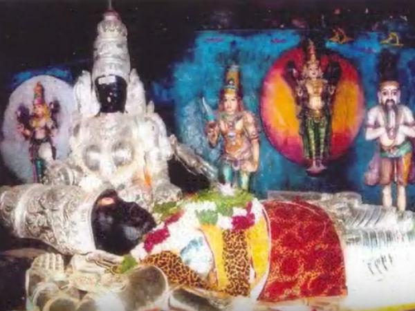 పరమశివుడు పార్వతి దేవి తొడమీద పవళించిన శివలింగం