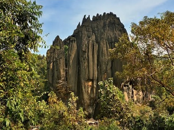 గుహ లో దాగిన కైలాసం - శివుని మహాద్బుతం