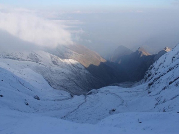 తవ్వుతుంటే బయటకొస్తున్న అస్థిపంజరాలు ! వాటి వెనుక రహస్యం !