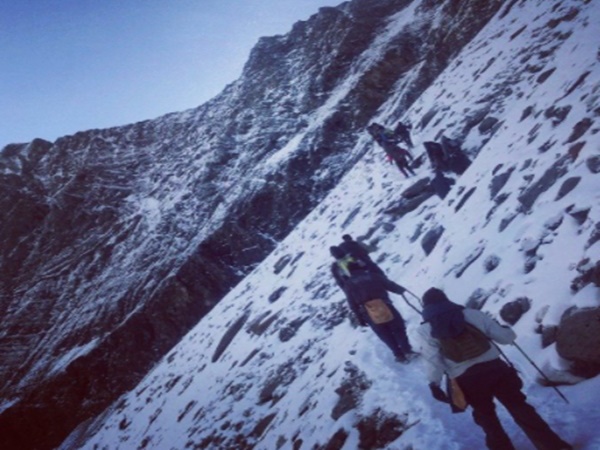 తవ్వుతుంటే బయటకొస్తున్న అస్థిపంజరాలు ! వాటి వెనుక రహస్యం !