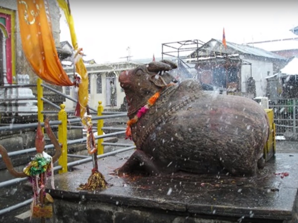 త్రిభుజాకారంలో శివ లింగం ఉన్న ఒకే ఒక్క ఆలయం !