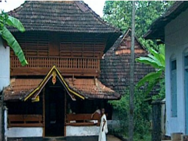  కేసుల నుంచి బయటపడేసే ‘జడ్జి అంకుల్’ గుడి