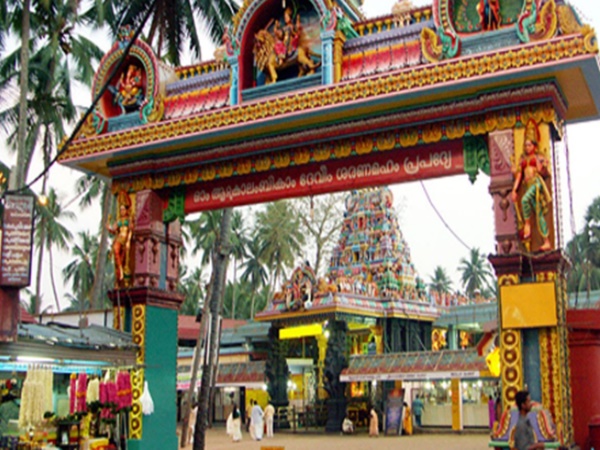 మగవారు ఈ 5 గుళ్ళలోకి అడుగుపెడితే ఏమవుతుందంటే..